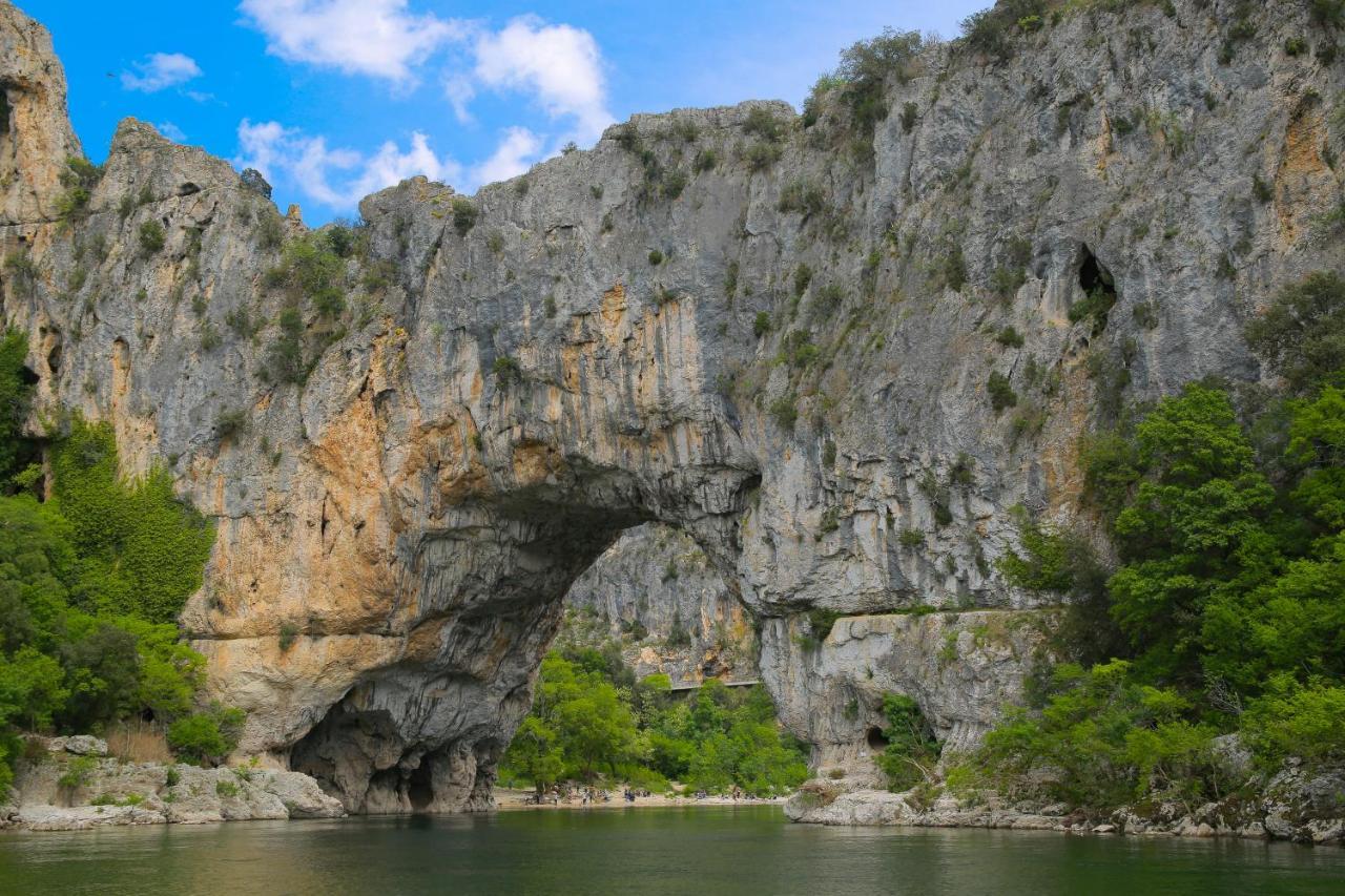 Les Yourtes De Provence Saint-Paulet-de-Caisson Exteriör bild