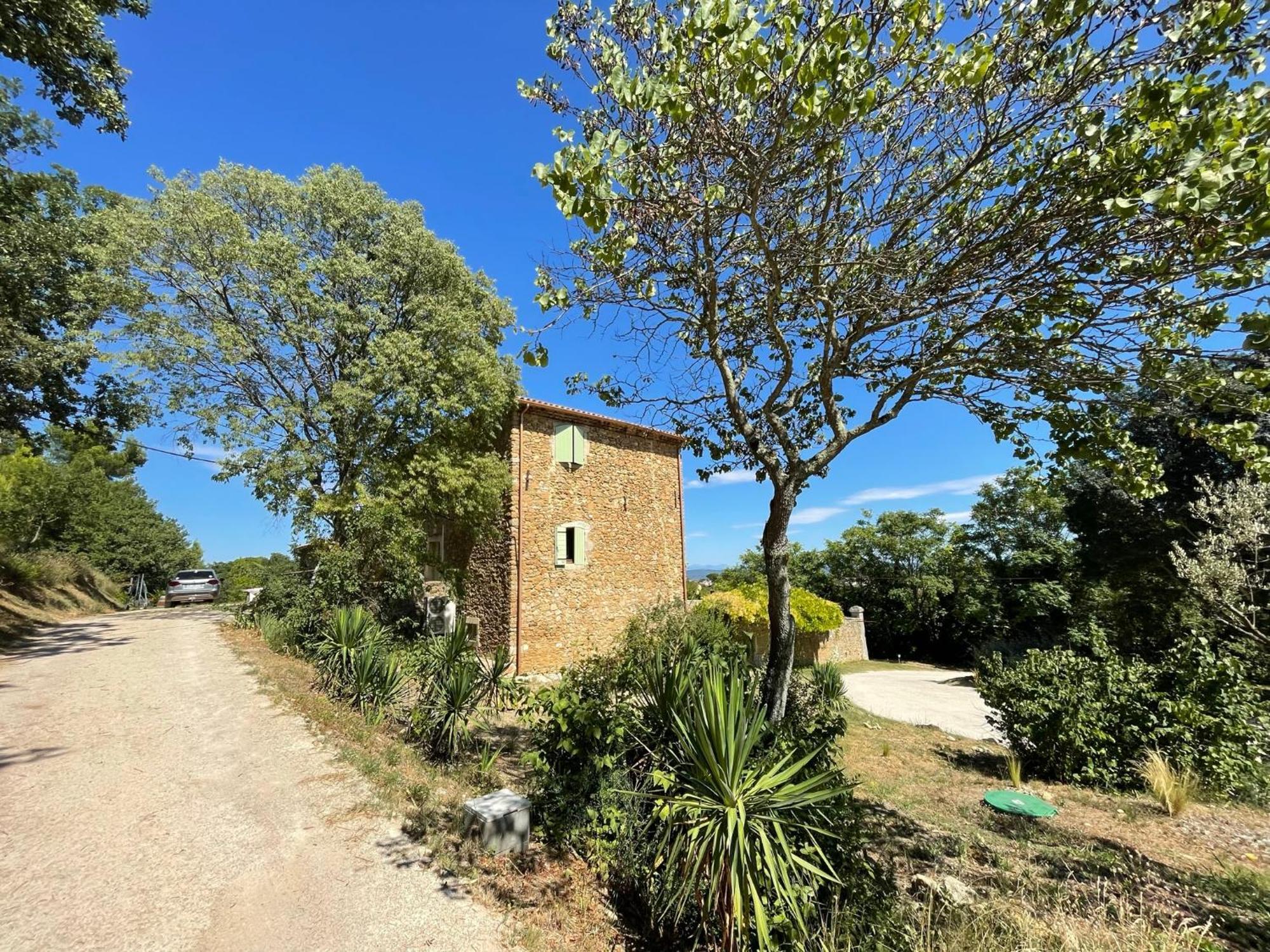 Les Yourtes De Provence Saint-Paulet-de-Caisson Exteriör bild